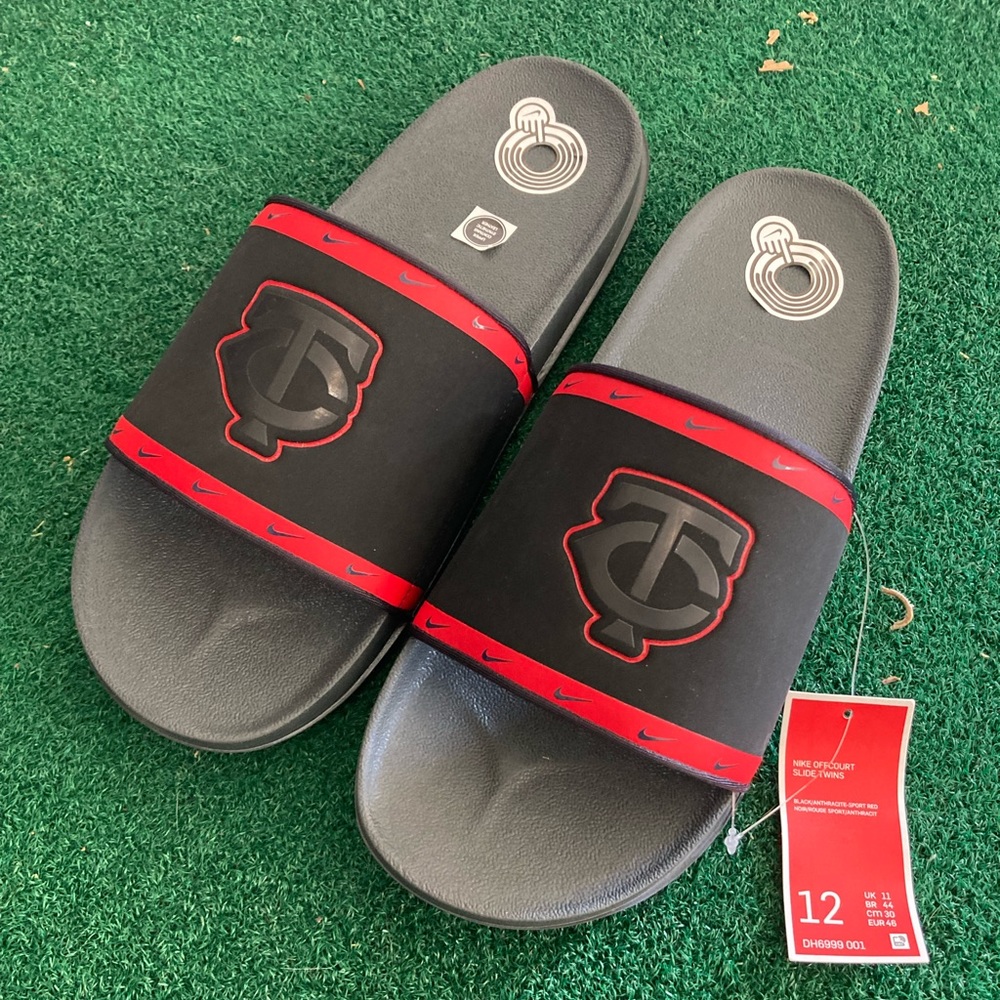 Nike OffCourt MLB Slides Sandals Minnesota Twins Men’s Size 12 (DH6999-001)